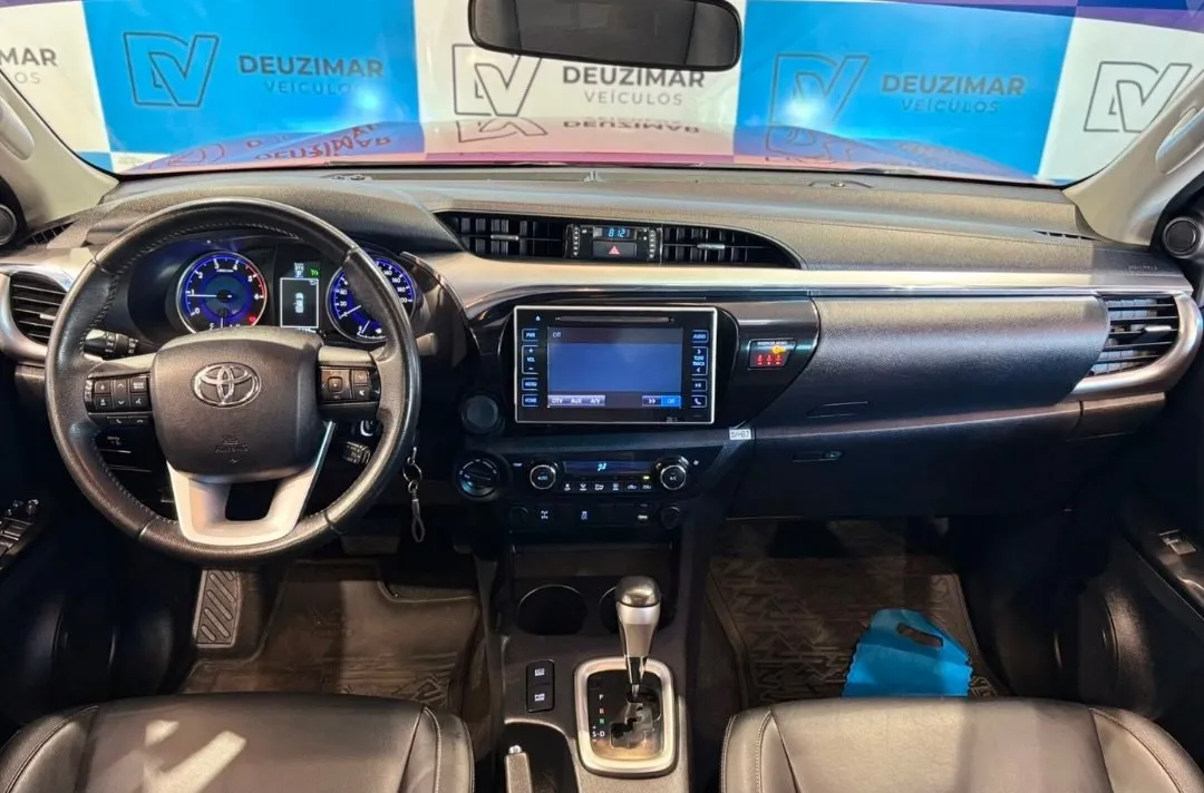 Toyota Hilux 2018, foto 5 de 8