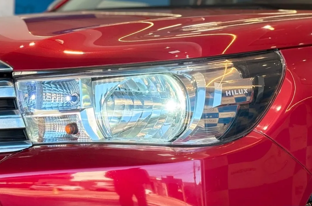 Toyota Hilux 2018, foto 7 de 8