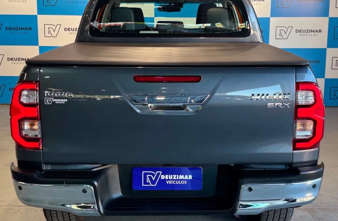 Toyota Hilux 2023, foto 4 de 8