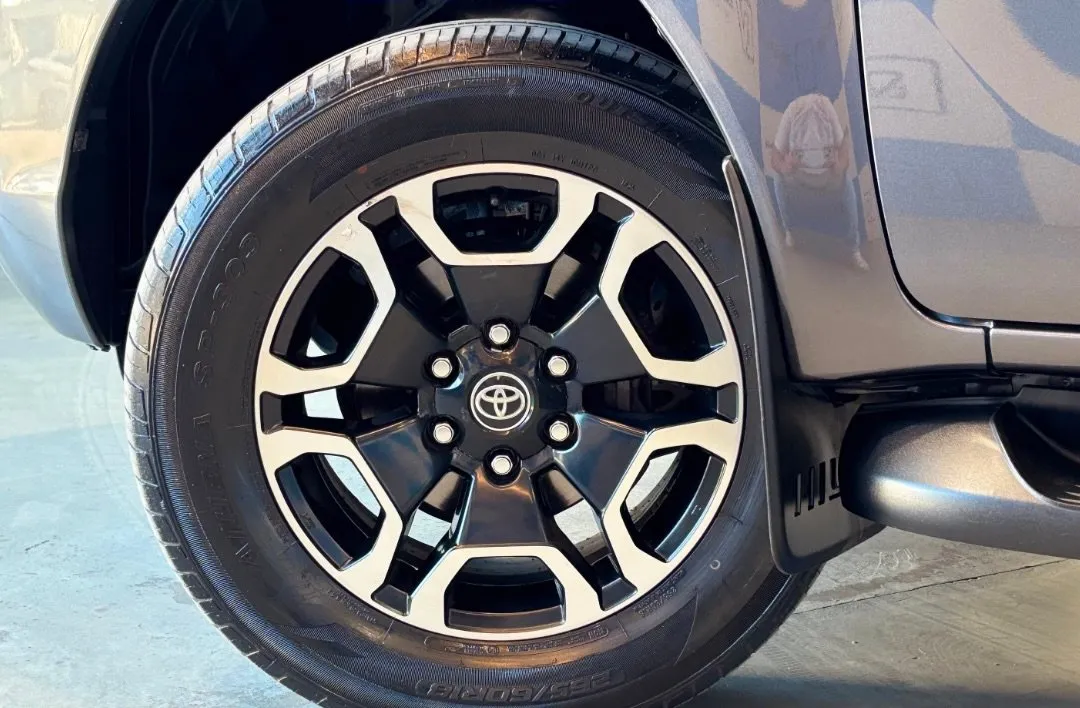 Toyota Hilux 2023, foto 7 de 8