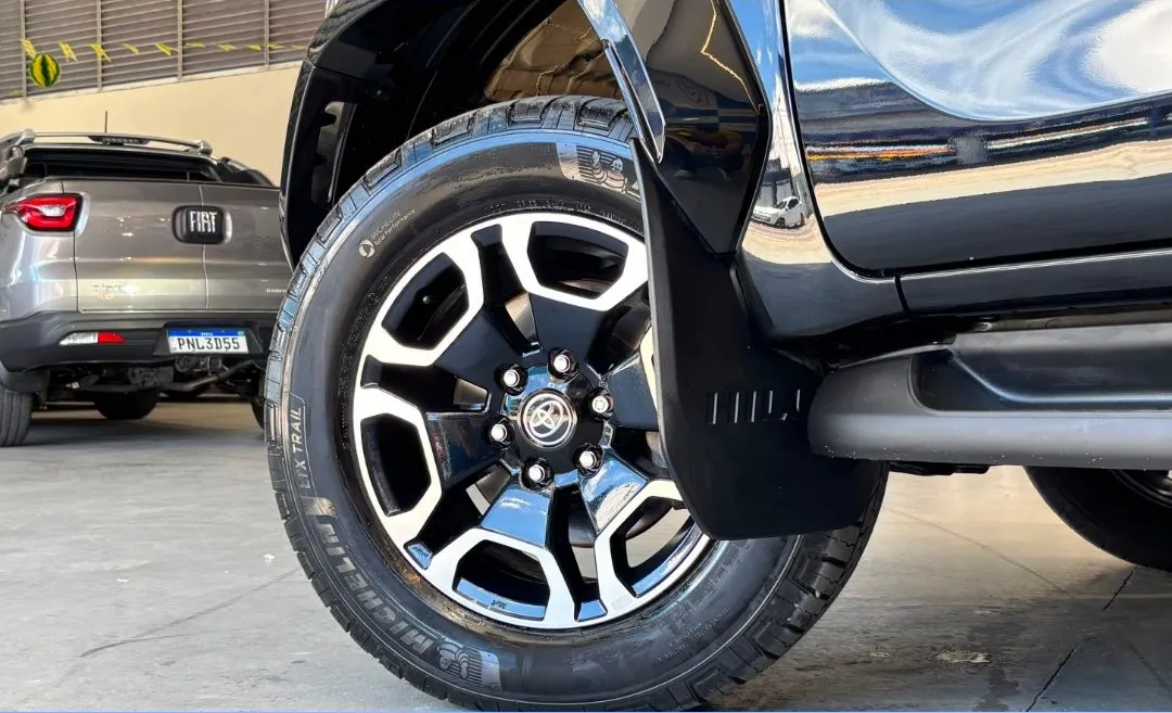 Toyota Hilux 2024, foto 7 de 8